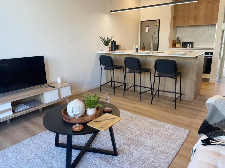 Modern Central Living Крайстчърч Екстериор снимка