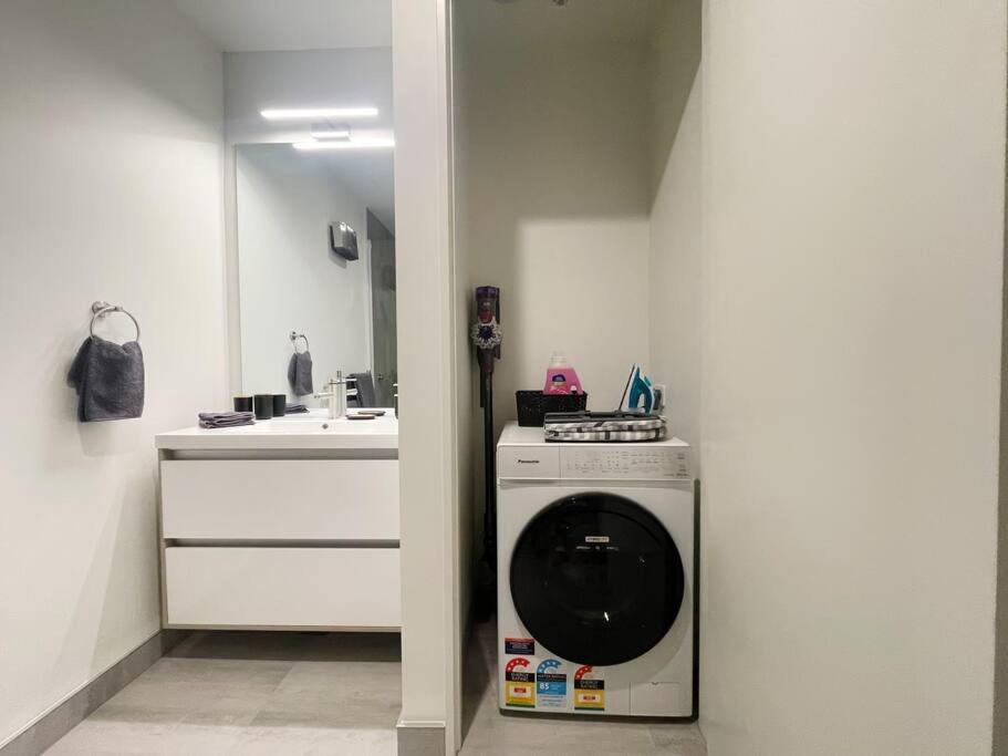 Modern Central Living Крайстчърч Екстериор снимка