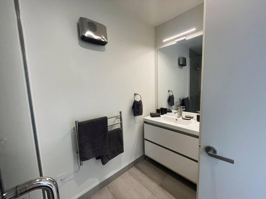 Modern Central Living Крайстчърч Екстериор снимка